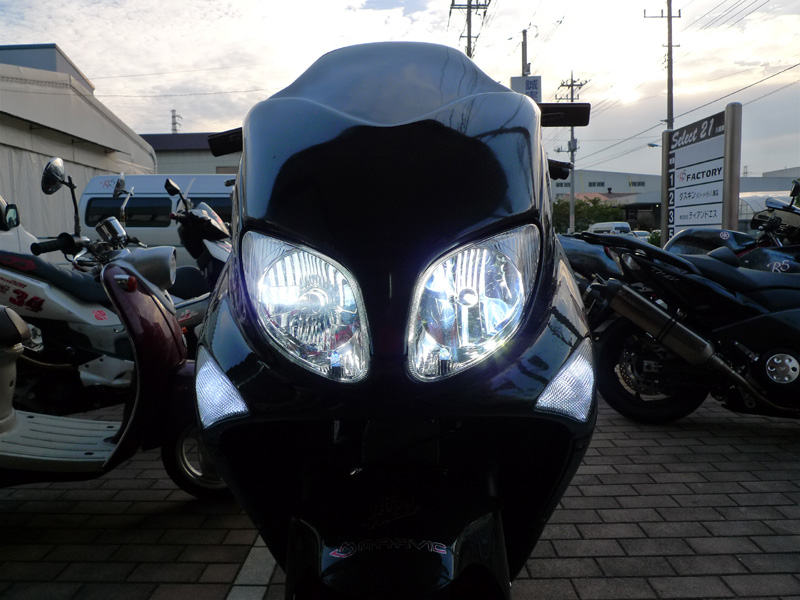 バイクカスタムチューニング R5 FACTORY / 88ハウス HID 『LOUD』 TMAX 専用インストールキット(1型〜2型)